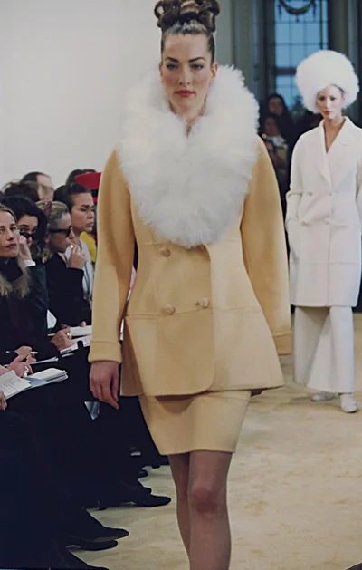 Look 16
